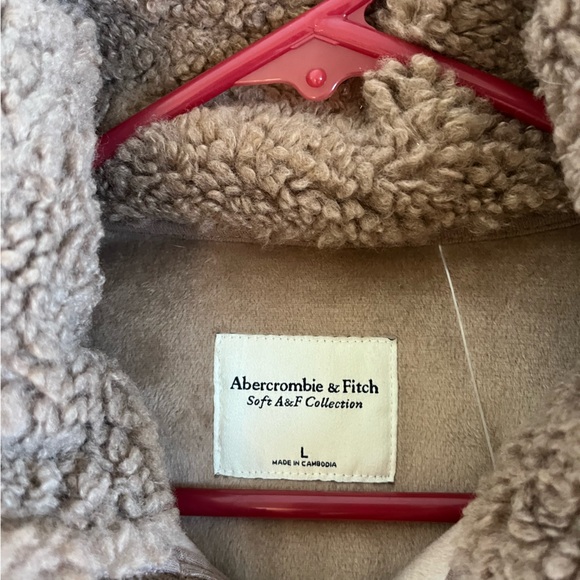 A&F Jacket - Picture 2 of 3